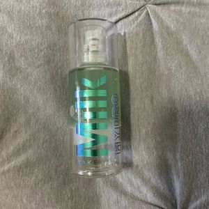 Milk hydro grip primer